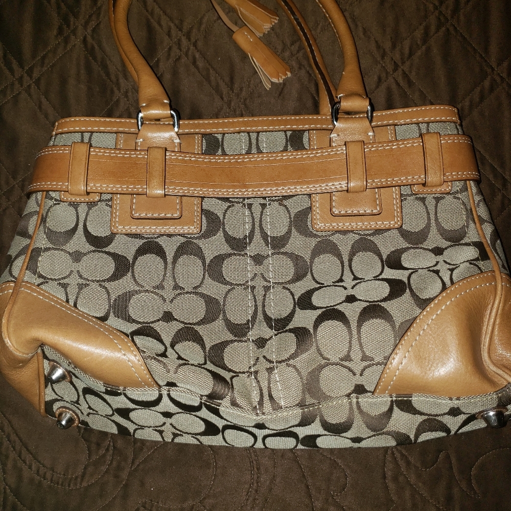 Coach Handbag - Picture 2 of 4